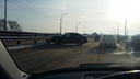 Авария на Толбухинском мосту: водитель влетел в отбойник