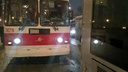 «Он этого даже не заметил»: в Самаре водитель 67-го автобуса снес боковое зеркало у троллейбуса