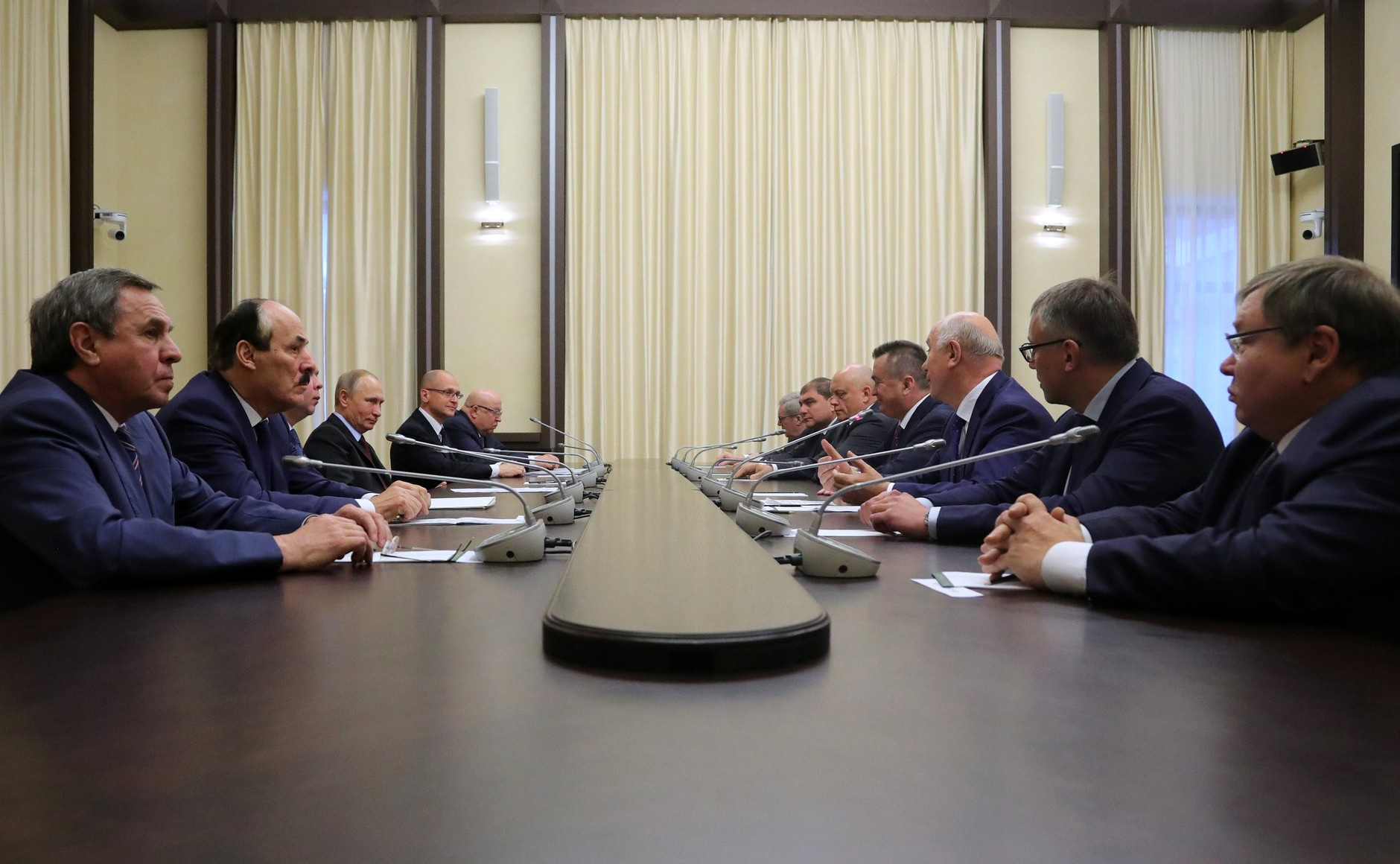 Губернатор поблагодарил президента за новую работу Губернатор поблагодарил президента за новую работу