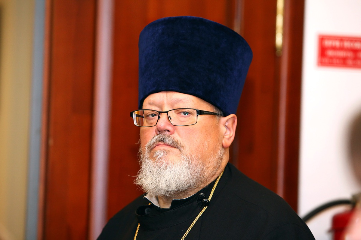 На российско-казахстанском форуме митрополита сопровождает секретарь епархии отец Игорь Шестаков