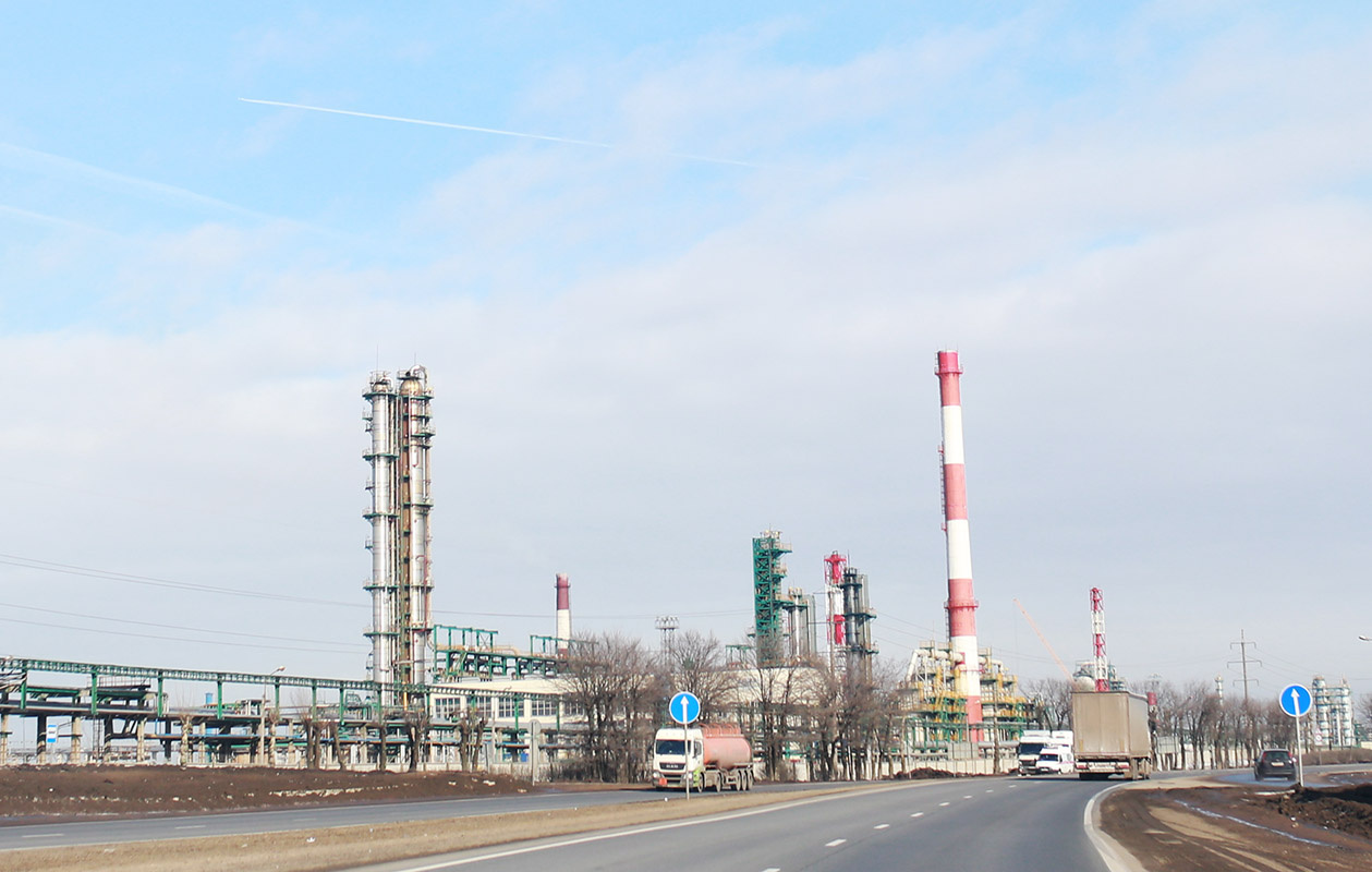 Предприятия города ярославля. Ярославская промзона. Экология Ярославля. Ярославский НПЗ. Промышленность города Ярославля.