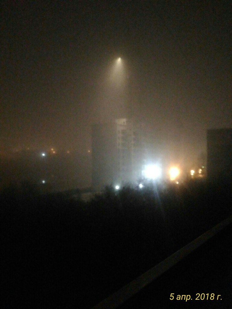 Туман опустился на город ещё ночью