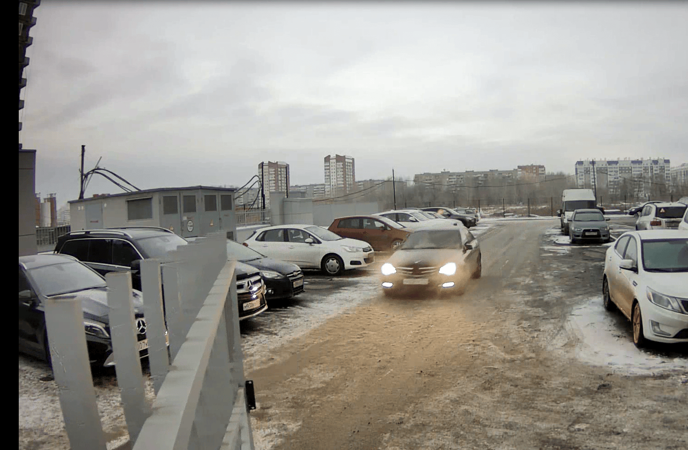 Под удар попали еще и выездные ворота Под удар попали еще и выездные ворота