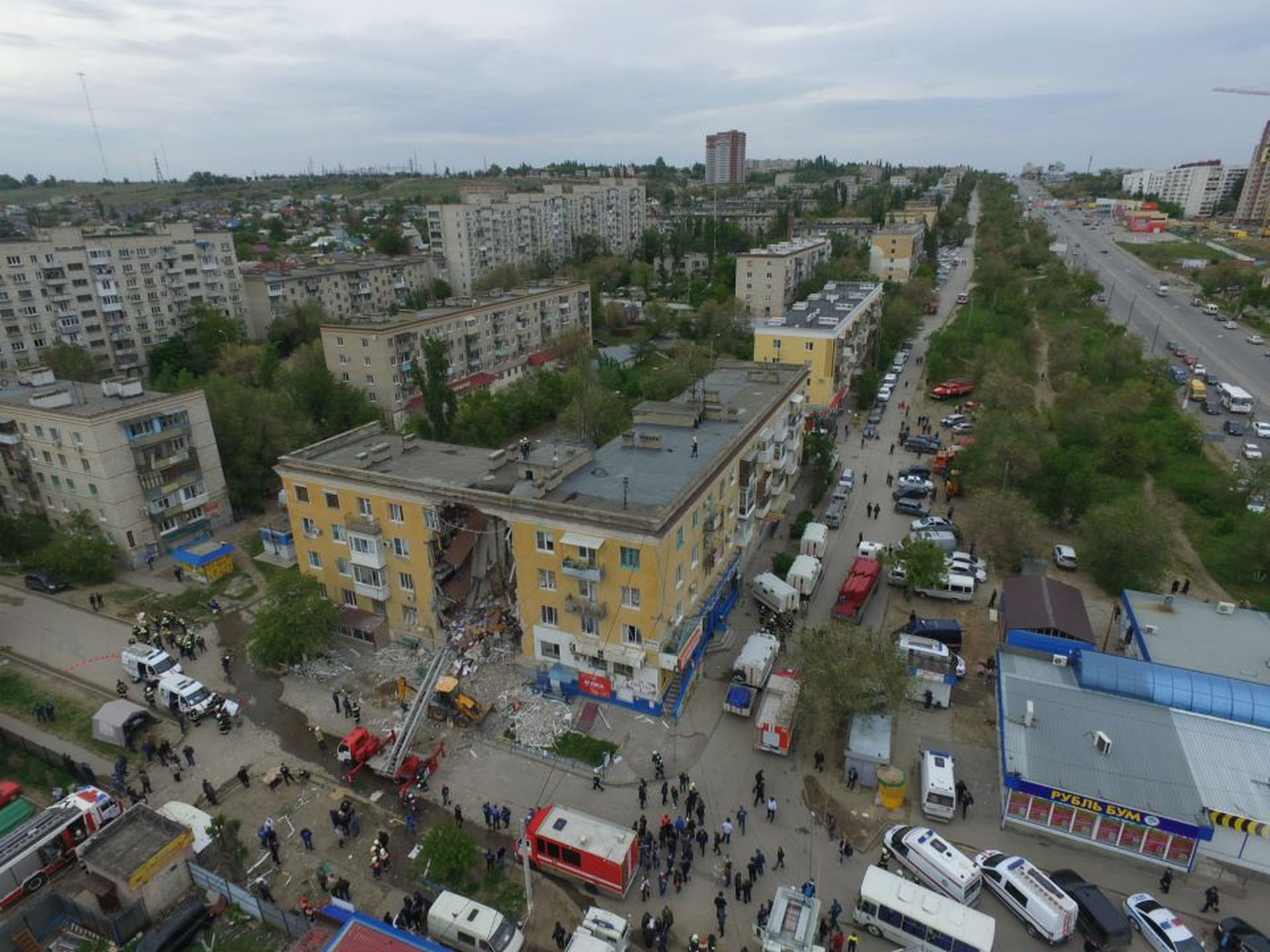 Волгоград без газа. Обрушенный дом Волгоград. Пятиэтажки Волгоград. Волгоград украинский. Газа Волгоград.