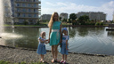 Хорошая расчёска, витамины: мама пермской Рапунцель — о том, как отрастить самые длинные волосы в России