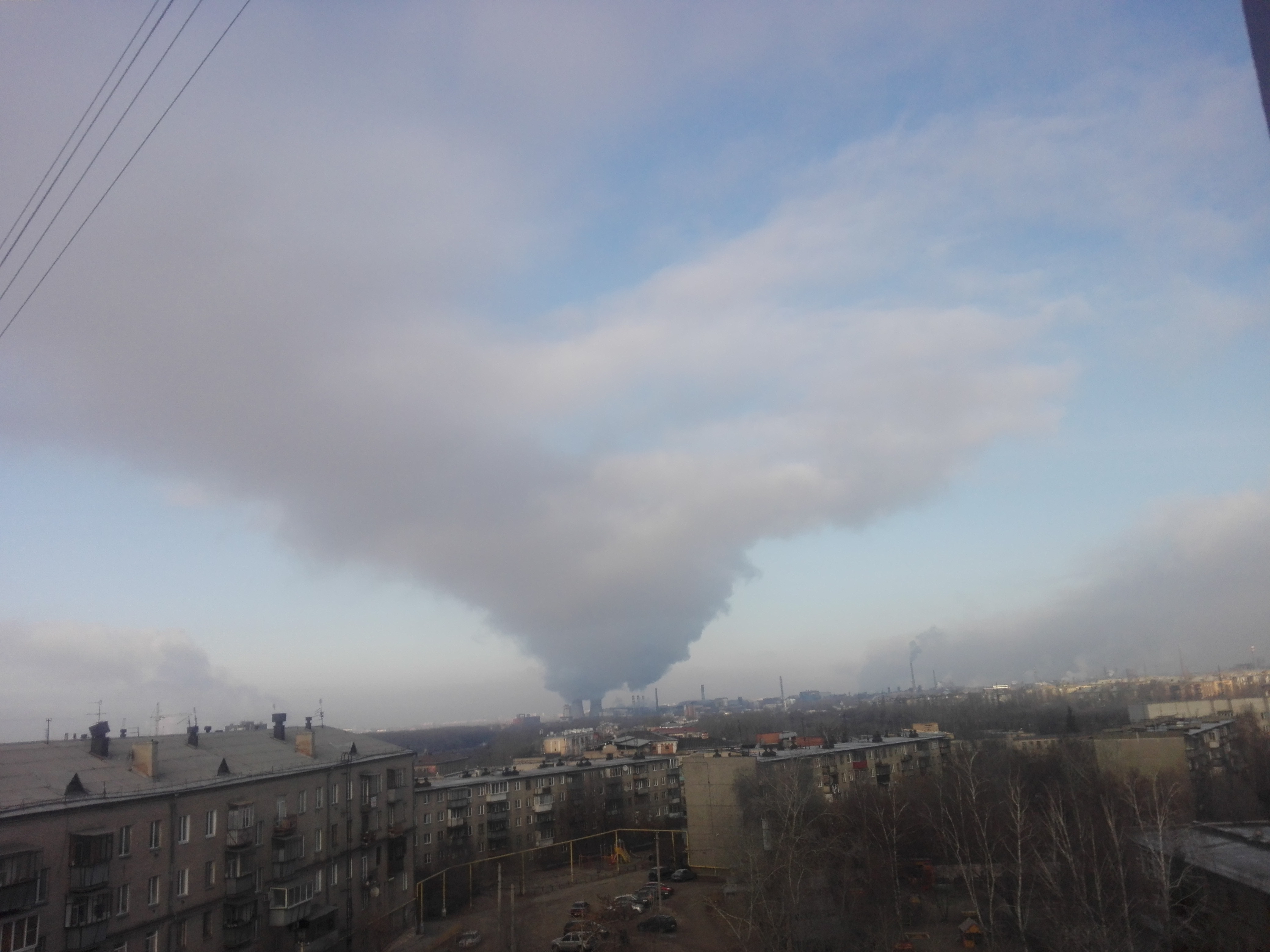 Жители не заметили снижения выбросов предприятиями в период НМУ Жители не заметили снижения выбросов предприятиями в период НМУ