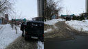 Двое ярославцев выдернули из машины пьяных водителя и пассажира, ехавших по тротуару