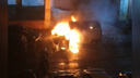 Ночной пожар: в Самаре на Революционной сгорел микроавтобус