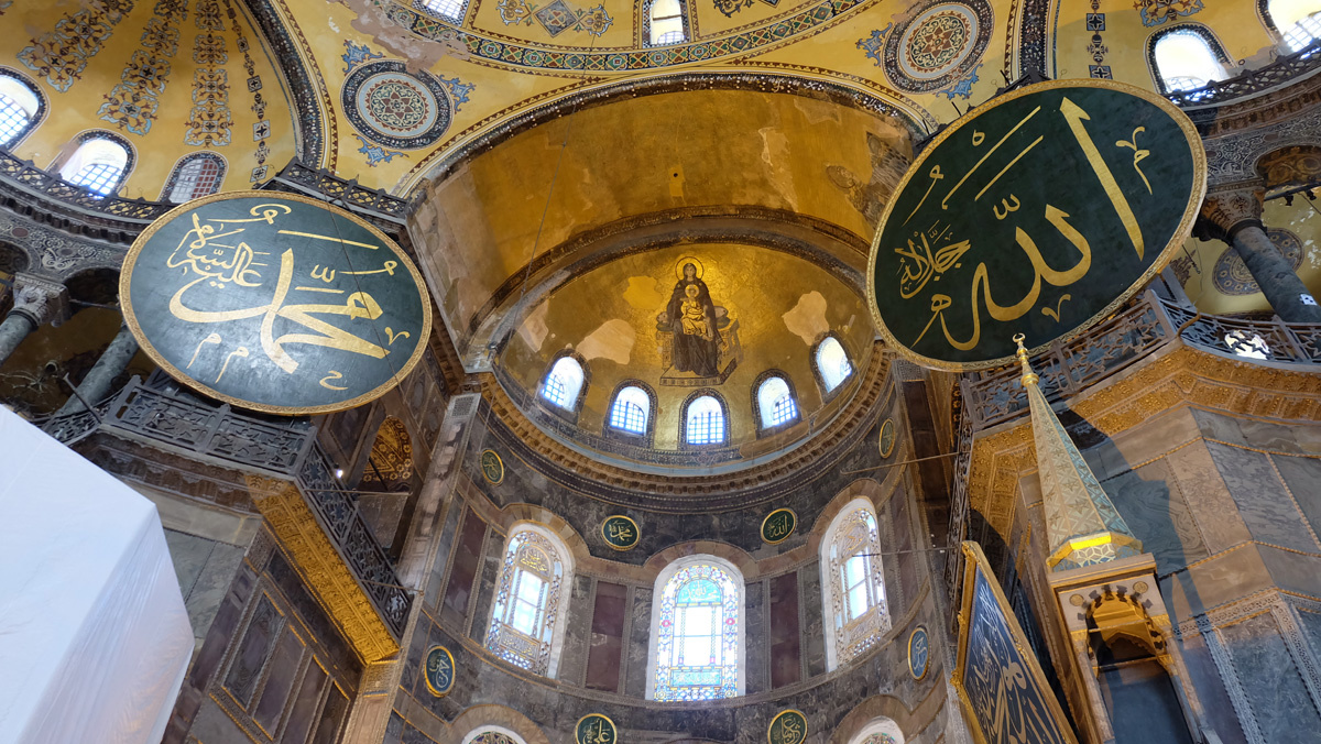 Этот  храм в Турции вызывает священный трепет