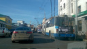 Центр Ярославля встал в пробку из-за ремонтных работ и троллейбусов