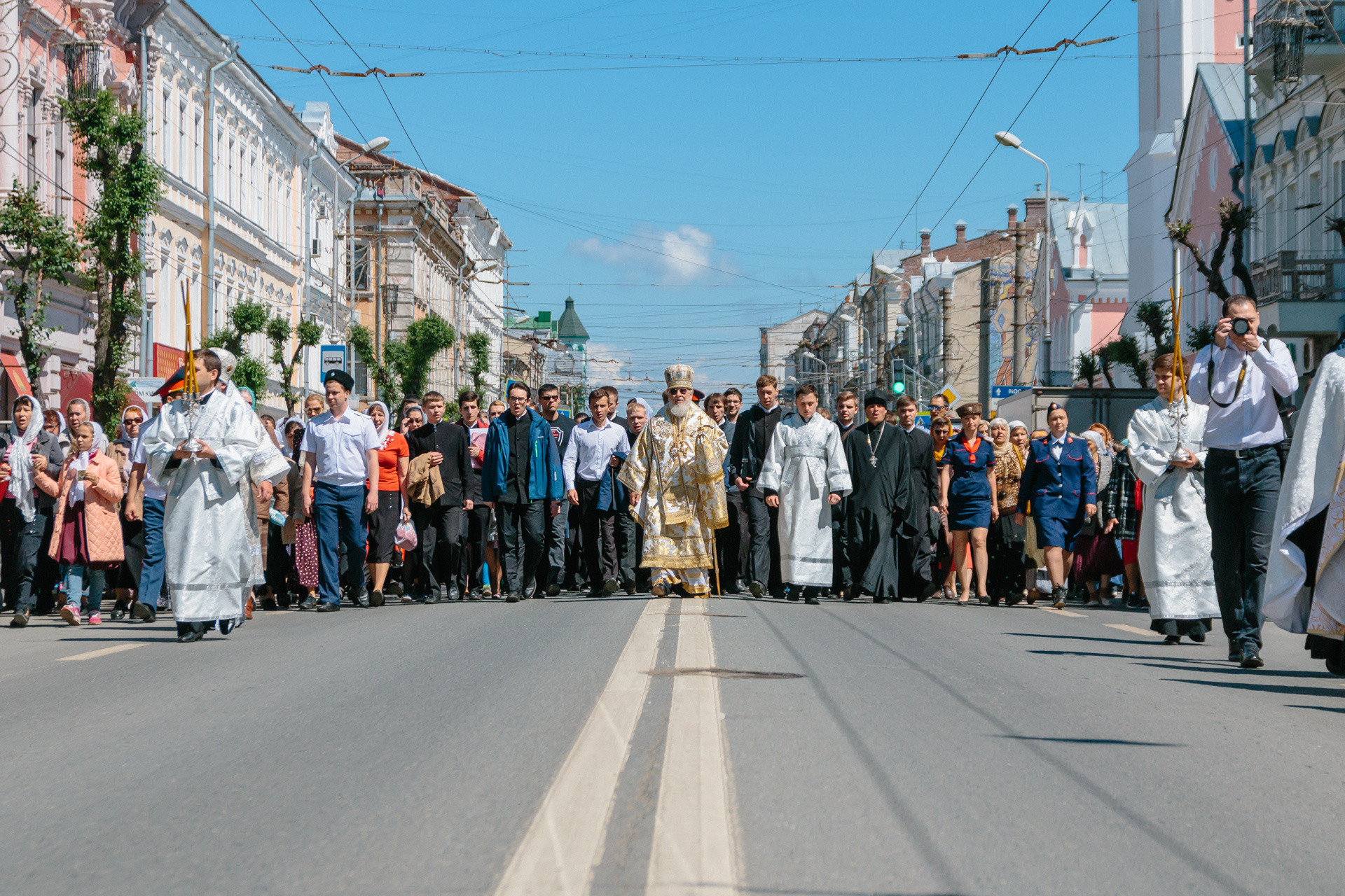 Крестный ход в самаре. Крестный ход 6 января 2020 года в Самаре. Крестный ход 11-13. Крестный ход Самарское Знамя.