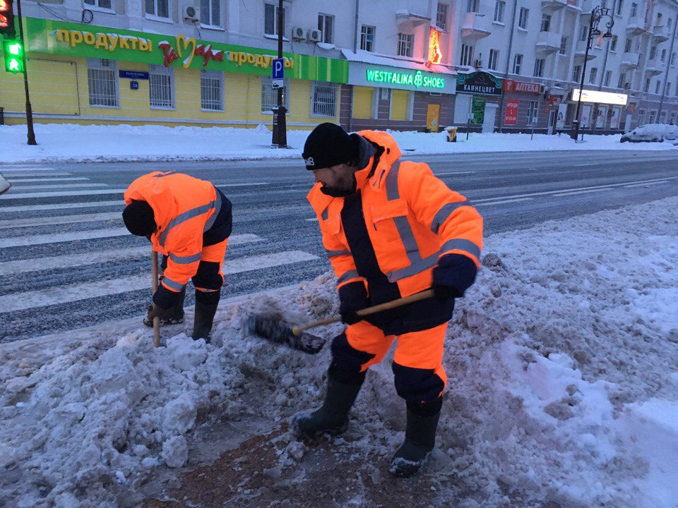 Борьба за чистые дворы началась еще ночью