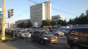 Северо-запад Челябинска сковали километровые пробки