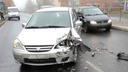 В Архангельске три человека пострадали в автомобильной аварии на Ленинградском проспекте