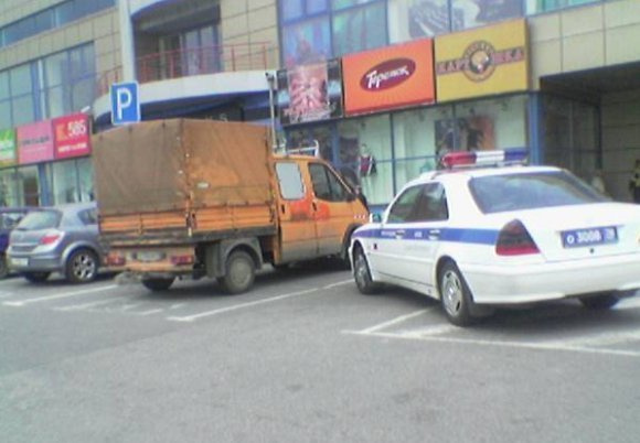 Фото опубликовано в ЖЖ-комьюнити spb_auto юзером nukerman