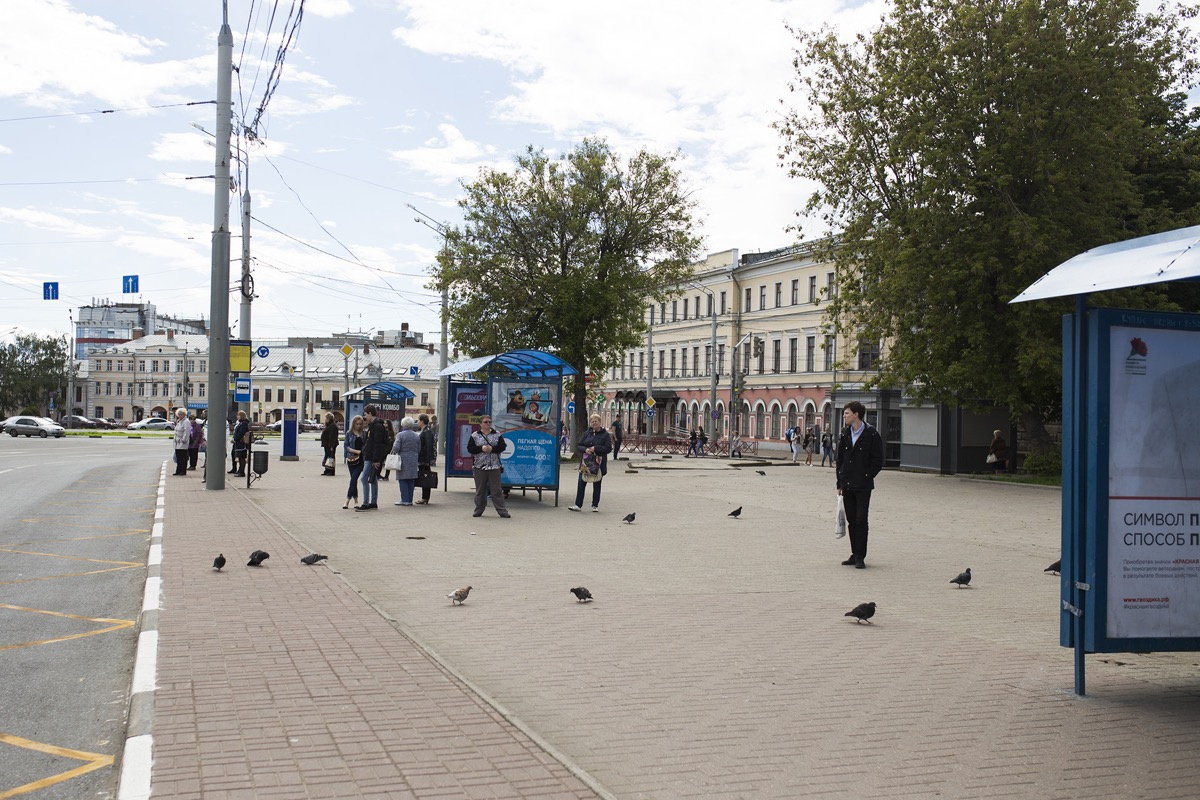 Остановки ярославль. Богоявленская площадь Ярославль остановка. Остановка площадь Богоявления Ярославль. Богоявленская площадь Ярославль остановка автобуса. Остановка площадь Богоявленская площадь.