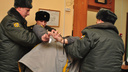 В Архангельске арестованы двое мошенников, предлагавших обналичить маткапитал