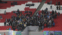 Курили и пили на стадионе: самарских болельщиков наказали за их поведение в Казани