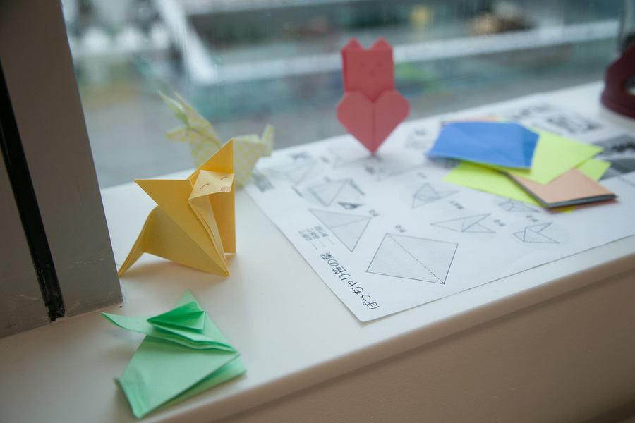 Японцы очень ценят то, что люди умеют делать руками. Так что если вы освоили искусство оригами – это отличный повод для беседы.