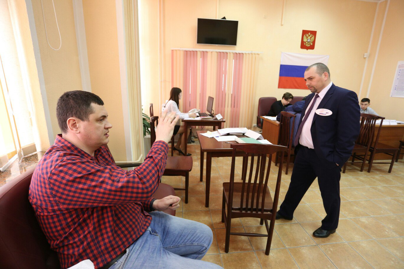 Наблюдатель передал замечания в штаб, чтобы направить жалобу в ЦИК Наблюдатель передал замечания в штаб, чтобы направить жалобу в ЦИК
