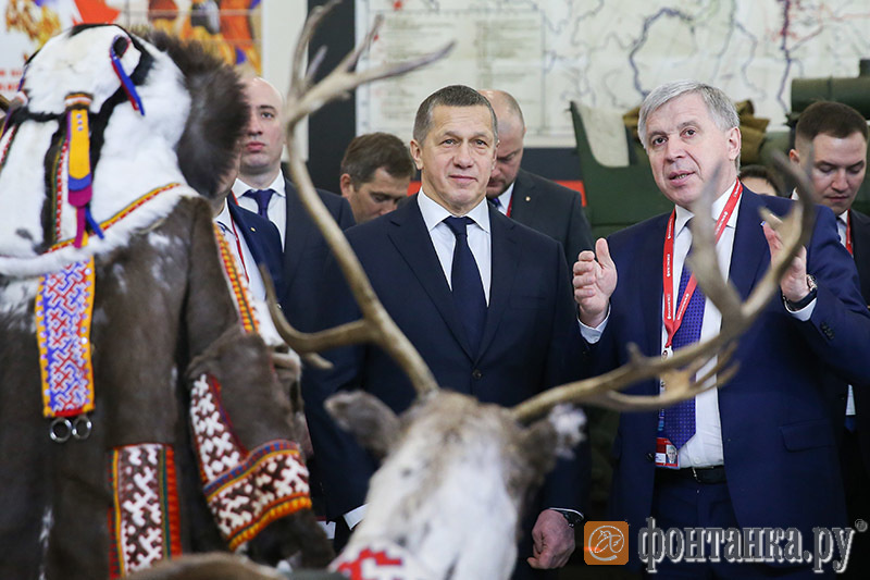 Вице-премьер РФ - полпред президента РФ в ДФО Ю.Трутнев осмотрел выставку V Международного арктического форума