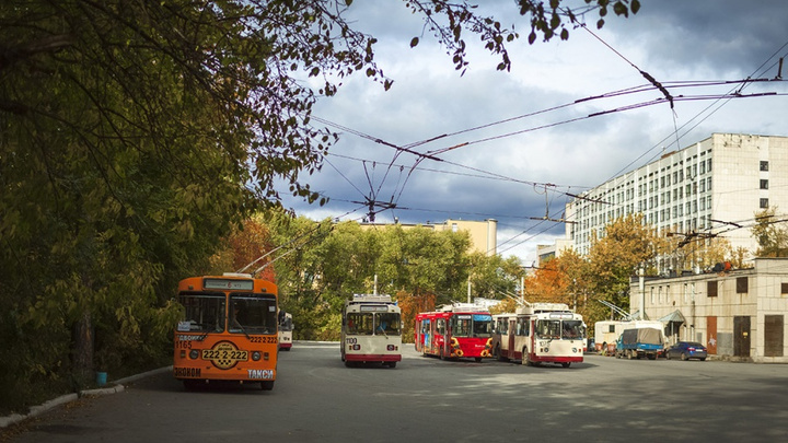 В двух районах Челябинска продлили закрытие движения троллейбусов