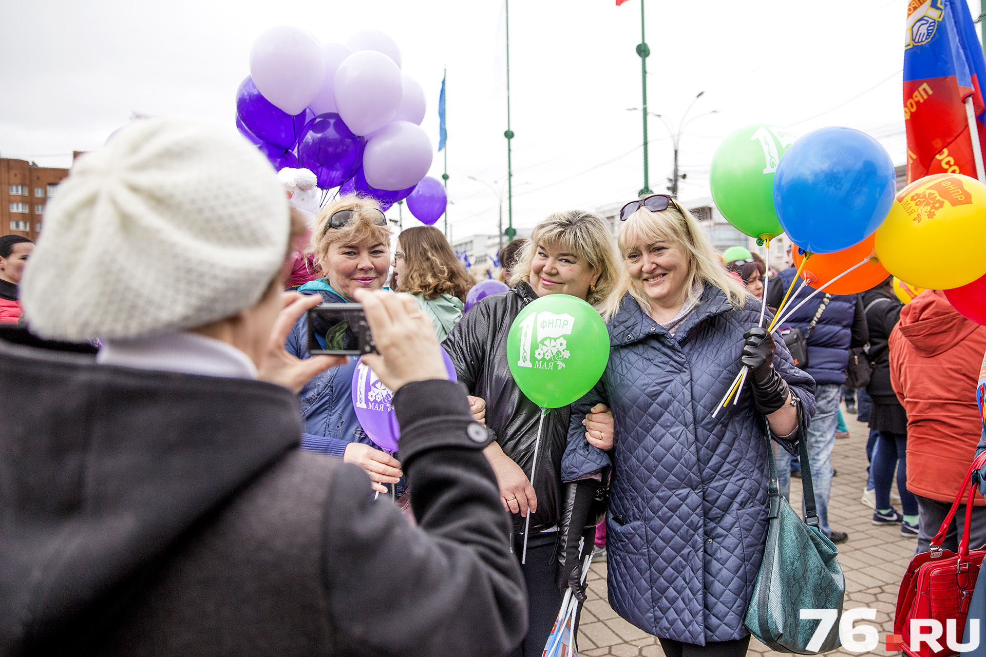 фото шествия январь 2012 года. девушки на демонстрации. пойти на демонстрацию. пойти на демонстрацию. 1 мая рязань.