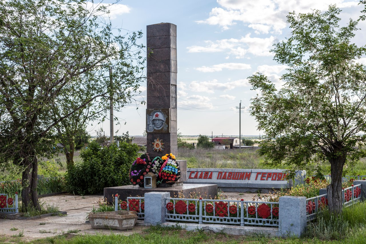 Братская могила на въезде в Песчанку требует капитального ремонта