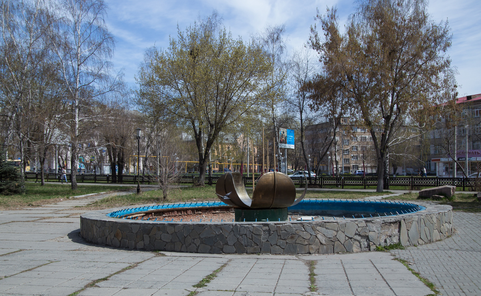 Заброшенные фонтаны в Челябинске