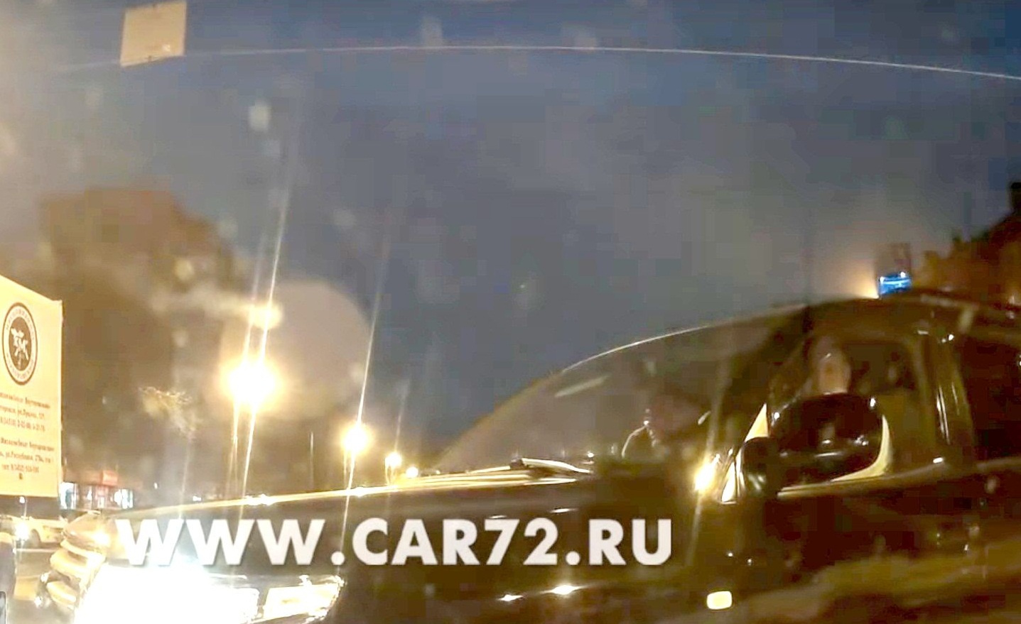 Кто же был пассажиром черного джипа с мигалками? Кто же был пассажиром черного джипа с мигалками?