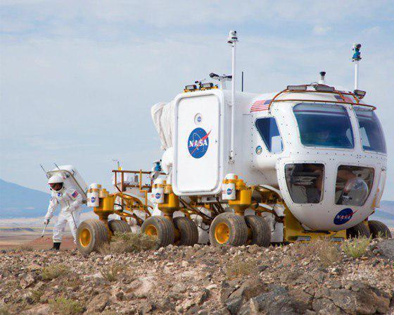Американский лунный транспортер Lunar Electric Rover (LEP) во время испытаний. Фото NASA.