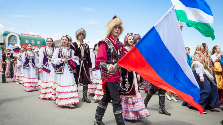 Не все знают, что за праздник: социологи узнали об отношении челябинцев ко Дню России