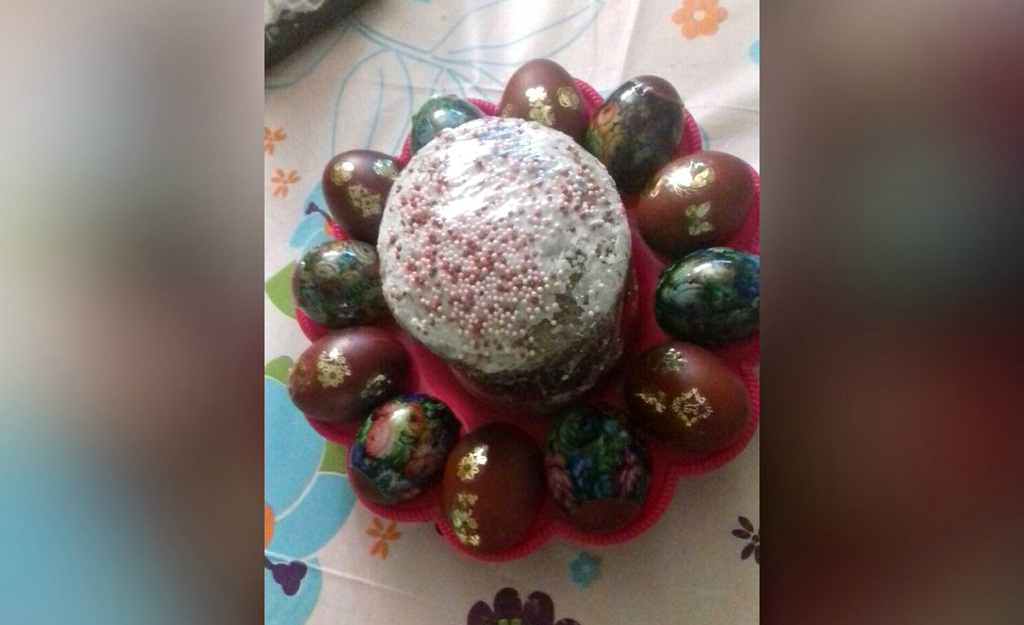Мама с дочкой все украшали сами. Молодцы! Мама с дочкой все украшали сами. Молодцы!