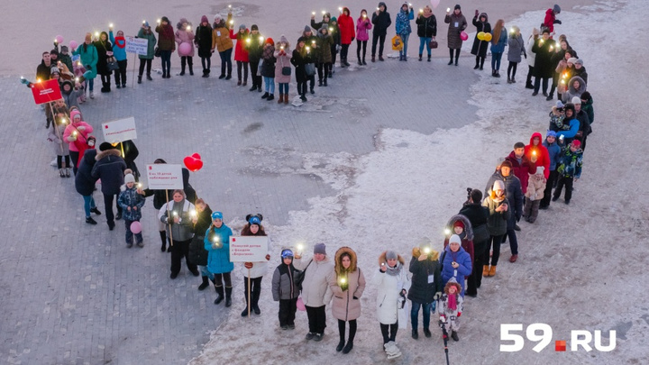 «Не верьте плохим прогнозам»: в Перми прошел «Парад героев» в поддержку детей, больных раком