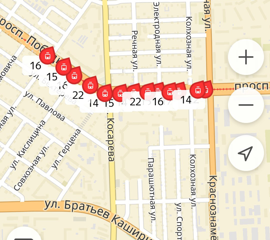 По данным приложения «Яндекс.Транспорт», на перекрестке Победы и Краснознаменной в сторону центра стоят 13 трамваев