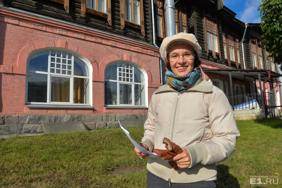 Екатерина Калужникова испытывает экскурсию на журналистах E1.RU.