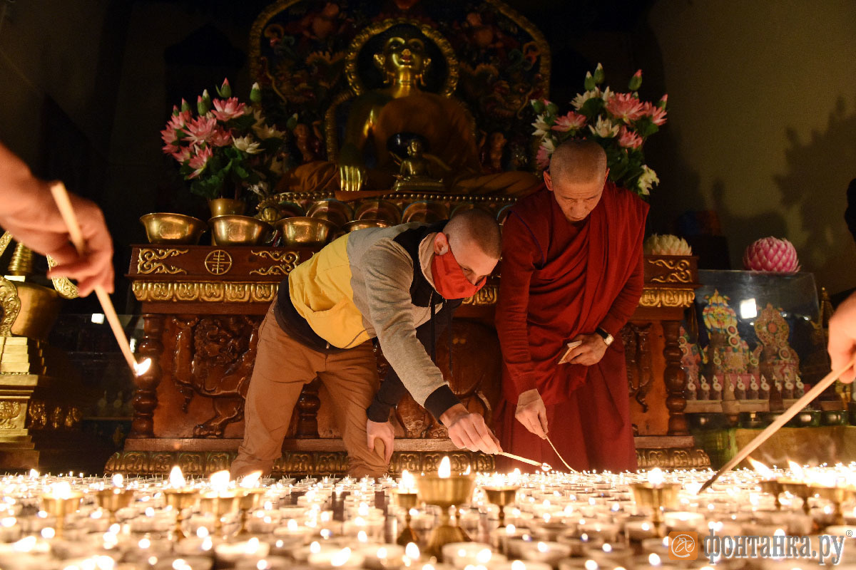 Буддийские праздники день зула хурал. Зула хурал значение. Буддистский новый год гребенщиков. Зула хурал в бурятии. Зул калмыцкий новый год одноклассники гифки.