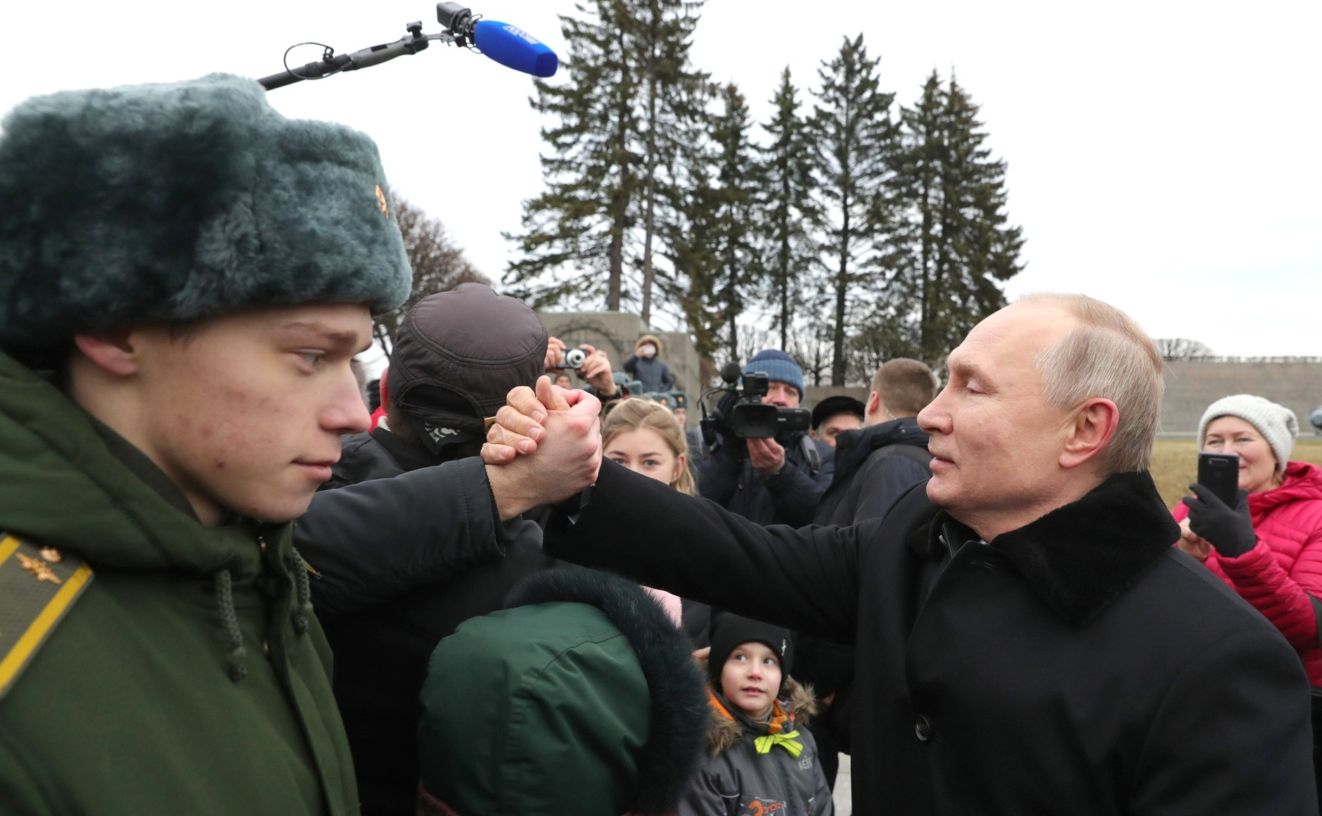 Путин с бойцами фото