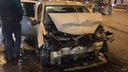 «Niva сложилась в гармошку»: напротив ТЦ «Захар» Chevrolet врезался в такси