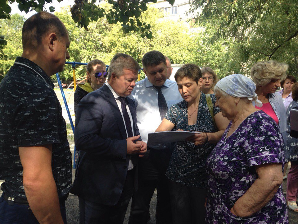 Жители донесли свои замечания до председателя Гордумы Станислава Мошарова Жители донесли свои замечания до председателя Гордумы Станислава Мошарова