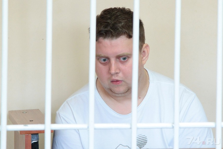 Обвиняемый Сидоров только внешне недотепа, он "обрабатывал" сразу нескольких подростков