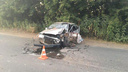 «Машину размазало по дороге»: в Самаре водитель ВАЗа залетел под грузовик