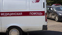 В Новочеркасске легковушка въехала в остановку и травмировала пенсионера
