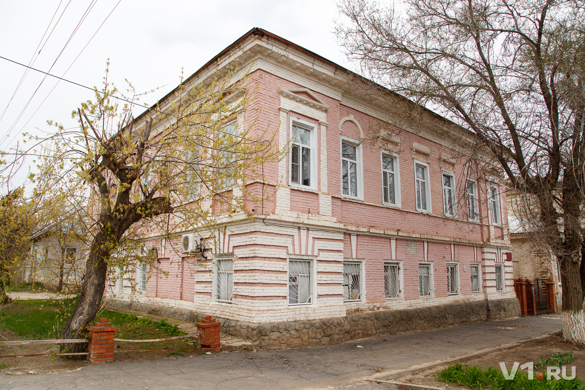 В Дубовке старые купеческие дома встречаются по всему городу