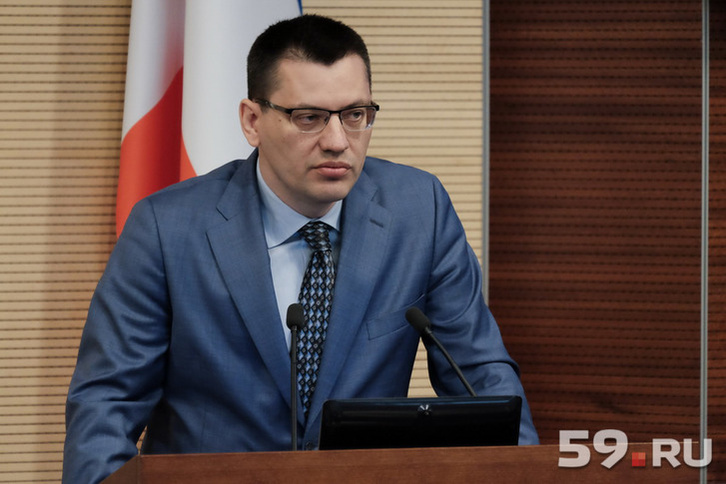 Глава краевого минстроя предложил механизм поддержки дольщиков Глава краевого минстроя предложил механизм поддержки дольщиков