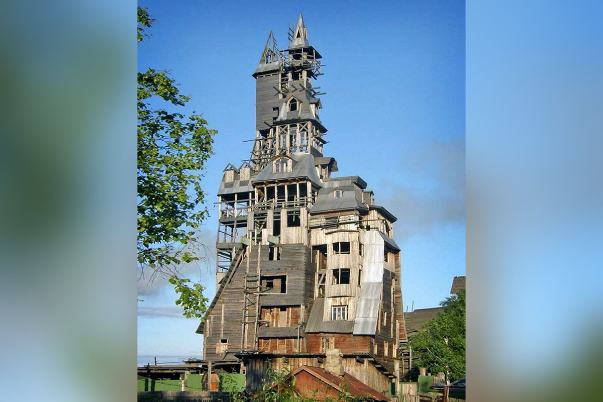 Дом Сутягина даже хотели занести в Книгу рекордов Гиннесса как самое высокое деревянное здание в мире