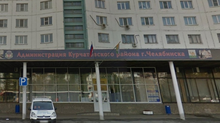 Опасные кадры: администрацию Курчатовского района оцепили из-за сумки с фотографиями