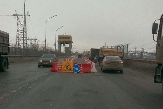 Ситуация на гэс тольятти сейчас. Пробки Тольятти м5. Пробки Жигулевск на м5 сейчас. Пробка на Жигулевской ГЭС. Жигулевск Тольятти трасса.