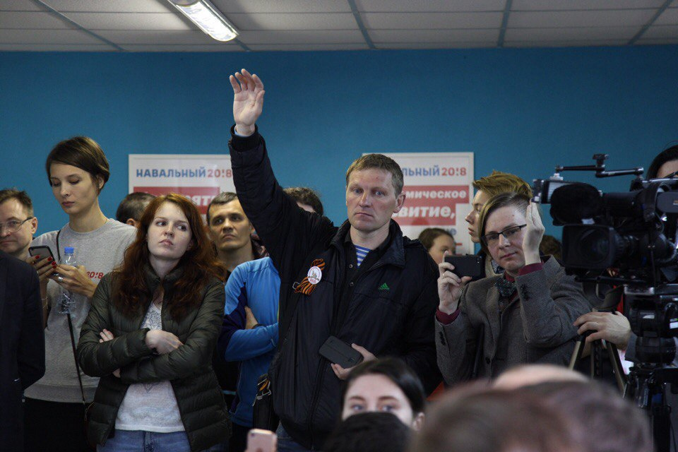 Традиционно Навальный позвал на открытие штаба представителя НОД