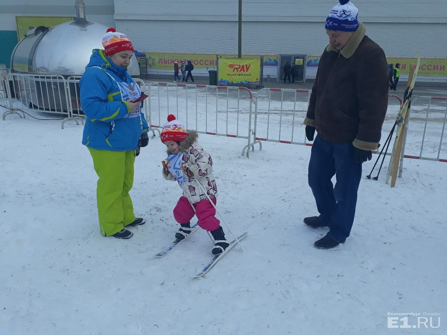 Многие пришли на «Лыжню России» всей семьёй
